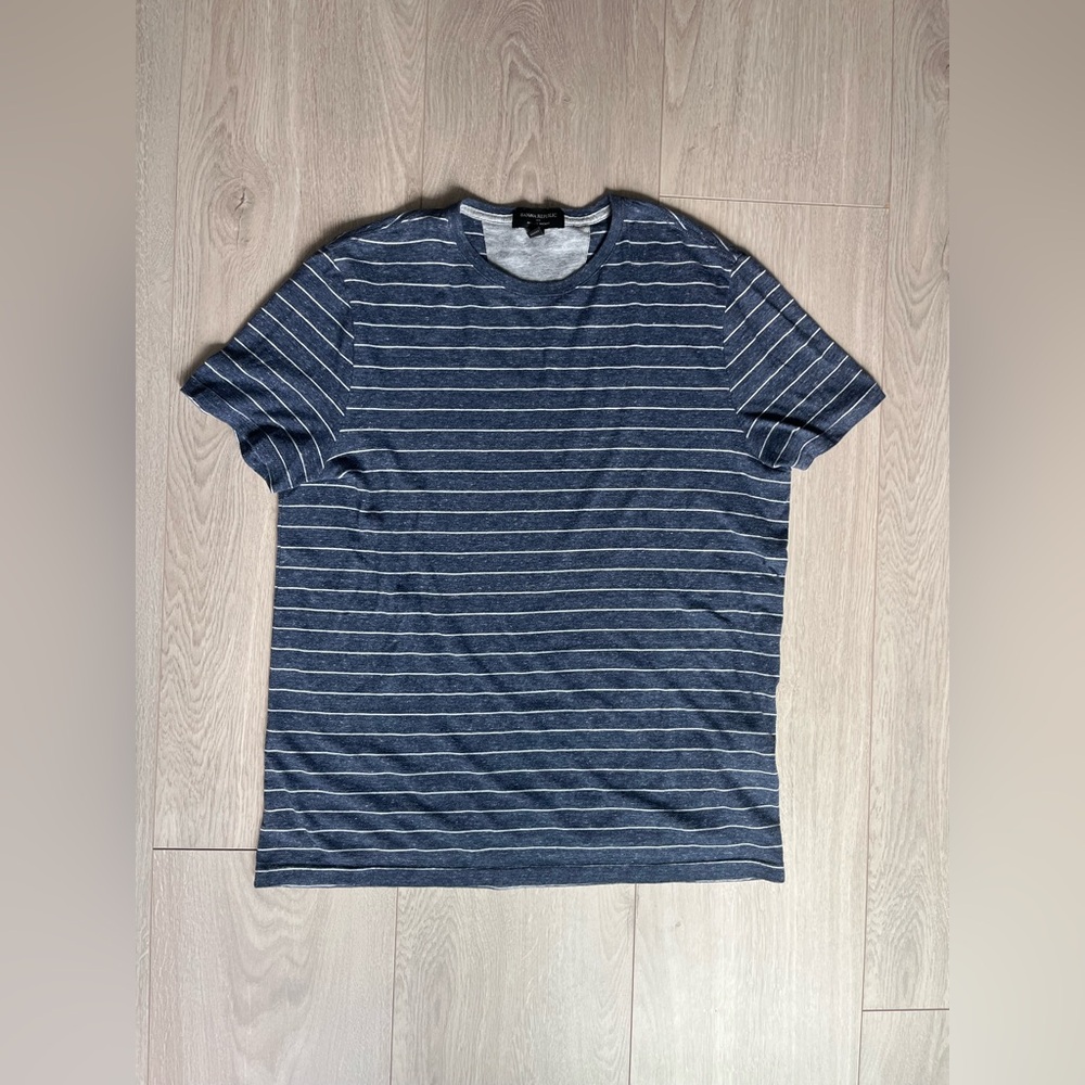Banana Republic striped t shirt, size L!